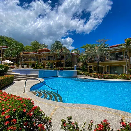 Espacioso Condominio En Pacific Sun